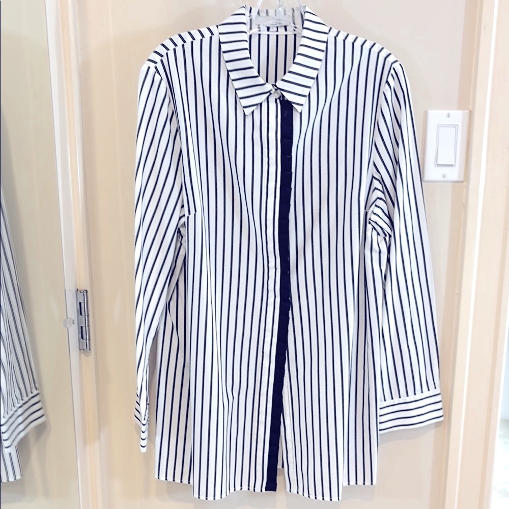 Pearl by Lela Rose black and white striped tunic shirt